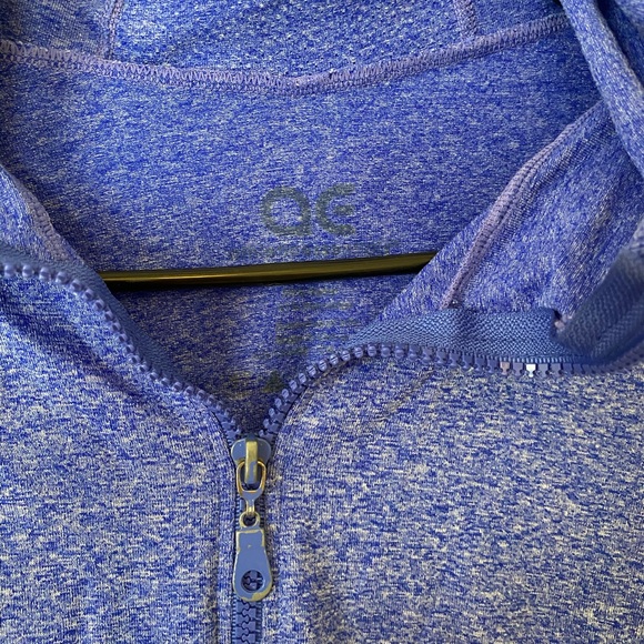 Zip down hoodie size M - Picture 2 of 4